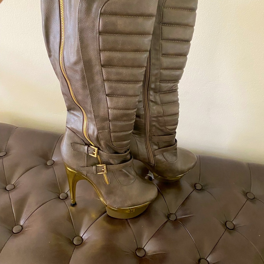 Women’s Boots Heel Size 9
